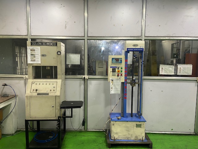 Rubber Moulding Machine